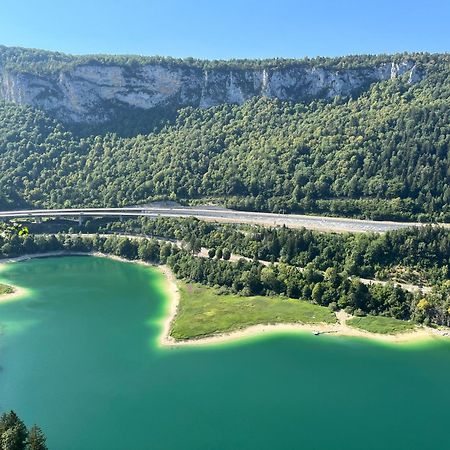 Lumineux, Centre-Ville D'Oyonnax, A 2 Pas Des Lacs Exterior photo